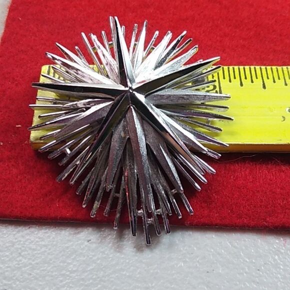 Vintage Trifari Silver Tone Metal Atomic Three Layer Star Burst Brooch/Earrings - Picture 8 of 10